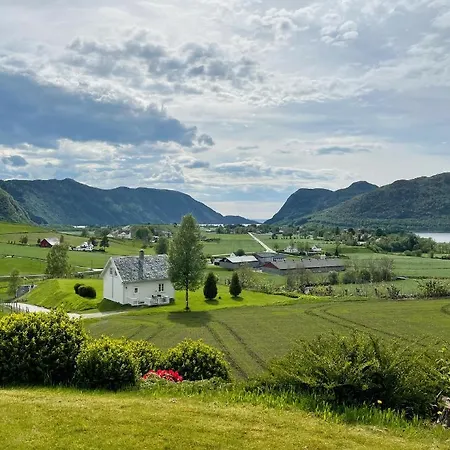 Hotel Hoiland Gard Gardshotellet Hjelmeland