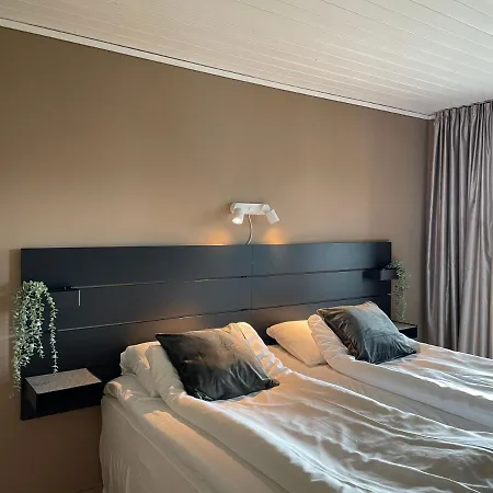 Hoiland Gard Gardshotellet Hjelmeland