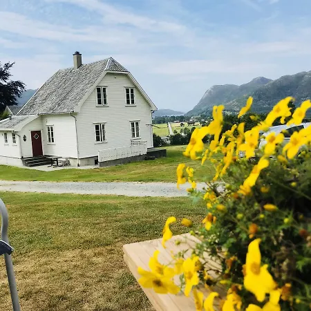 Hoiland Gard Gardshotellet Hotel Hjelmeland