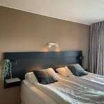 Hoiland Gard Gardshotellet Hjelmeland