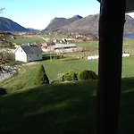 Hoiland Gard Gardshotellet Hjelmeland